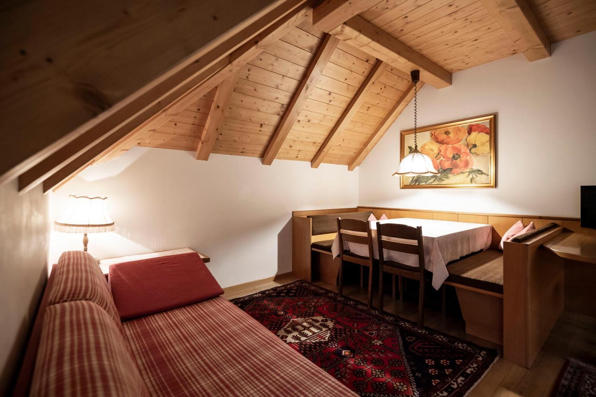 Residence Villa Stella St. Ulrich in Gröden Zimmer foto
